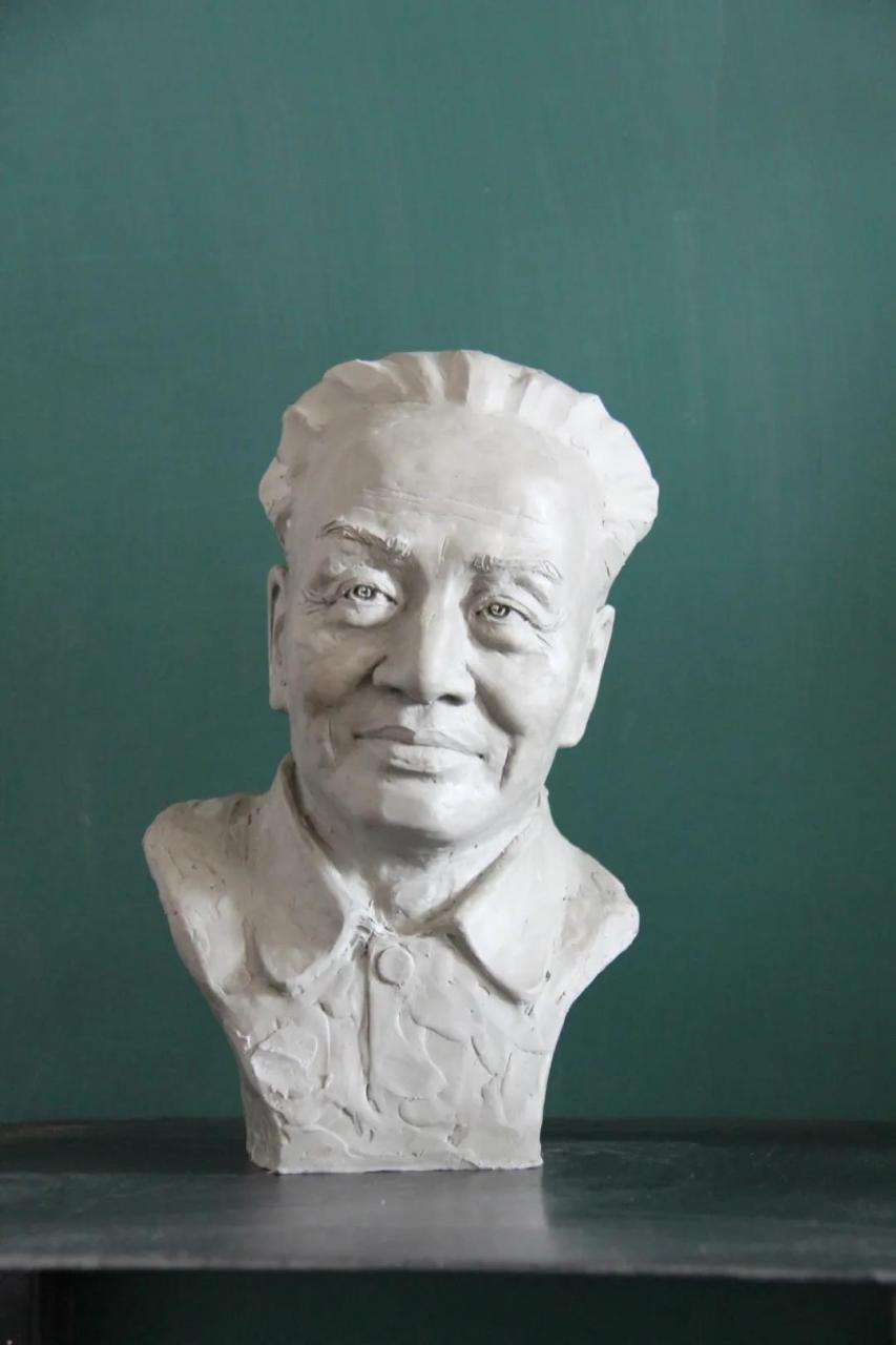 名家 | 艾青誕辰110周年｜艾青詩選