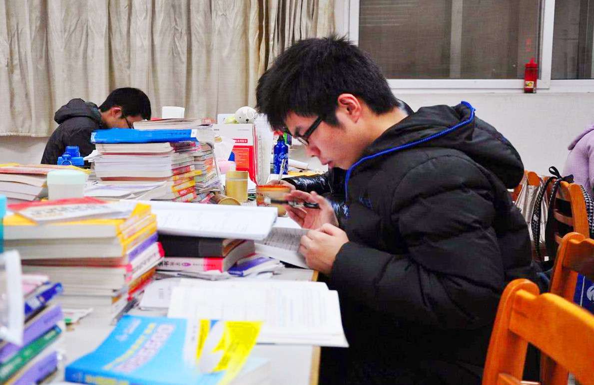 考研數(shù)學滿分多少,可以過線嗎