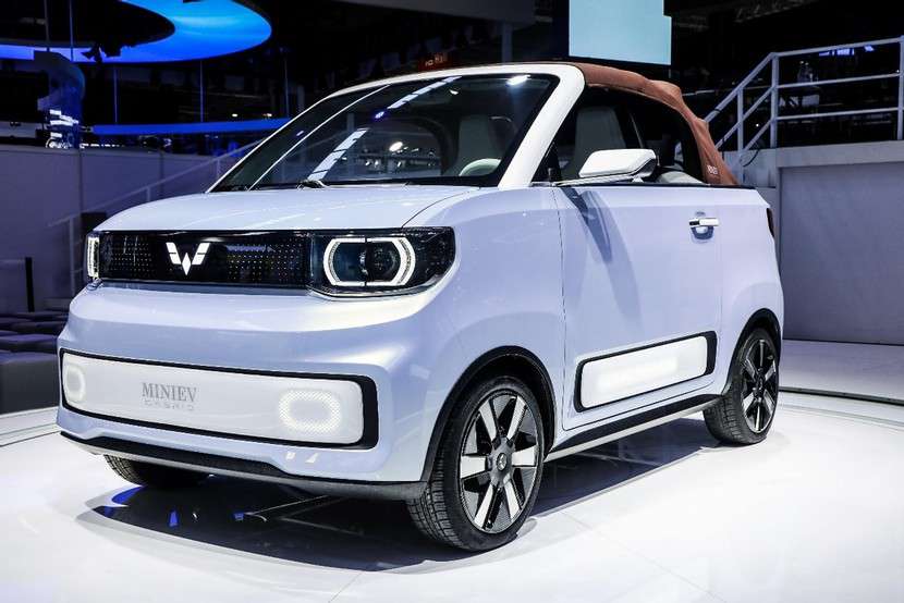 五菱宏光MINIEV敞篷版路試曝光，配電動軟頂/2022年上市
