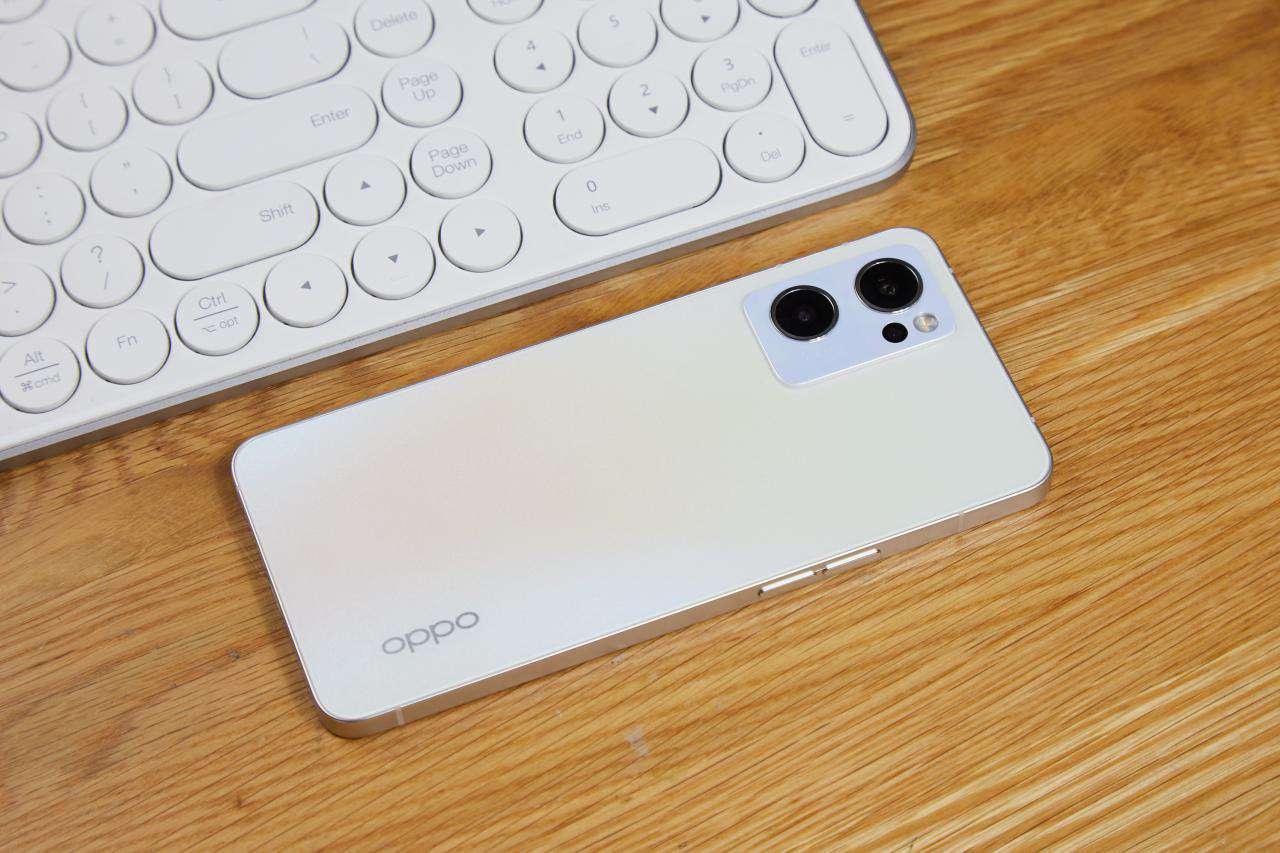 opporeno7值得入手嗎(OPPO Reno7手機(jī)使用體驗(yàn))