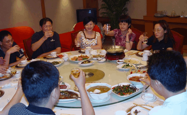 拒絕聚餐的100個理由(聚餐不去怎么禮貌回復)