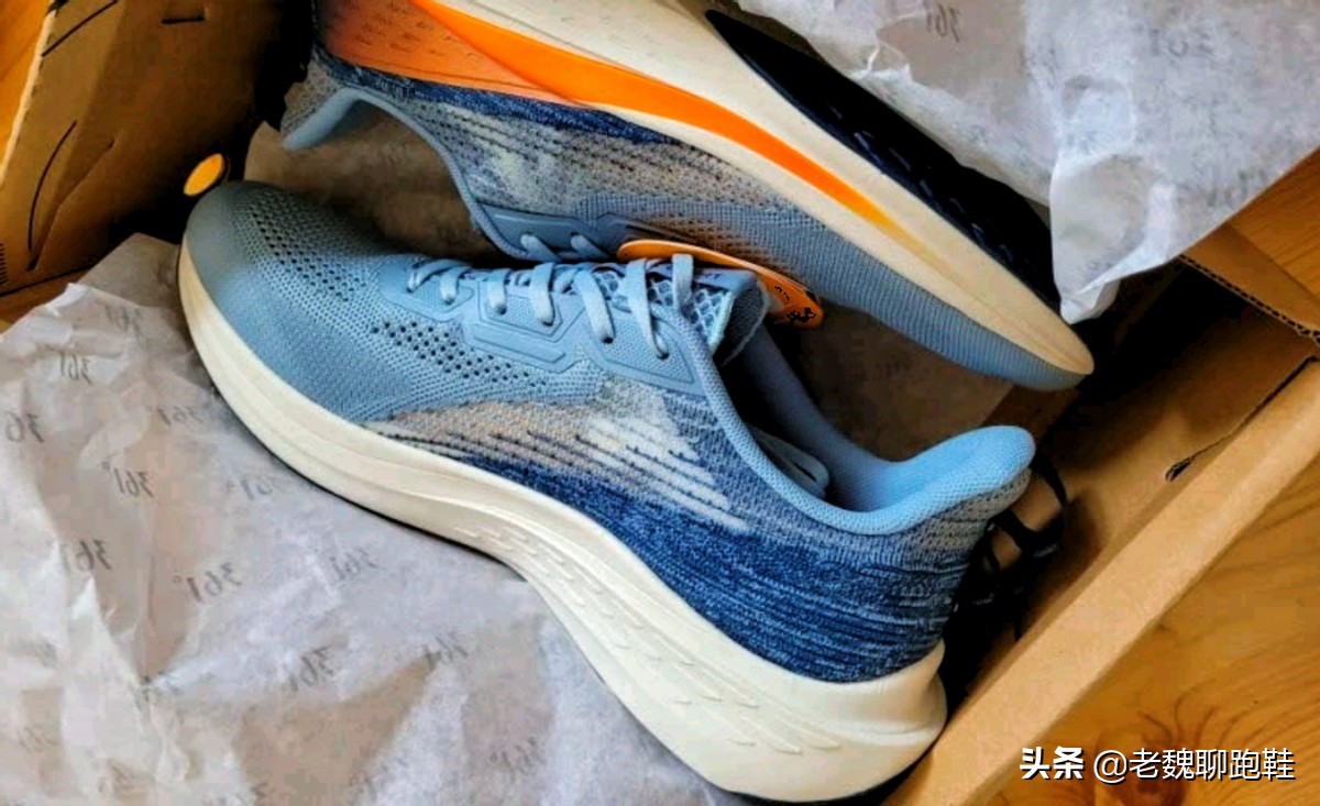 什么鞋子質(zhì)量好耐穿又便宜(最耐穿的運(yùn)動(dòng)鞋品牌)