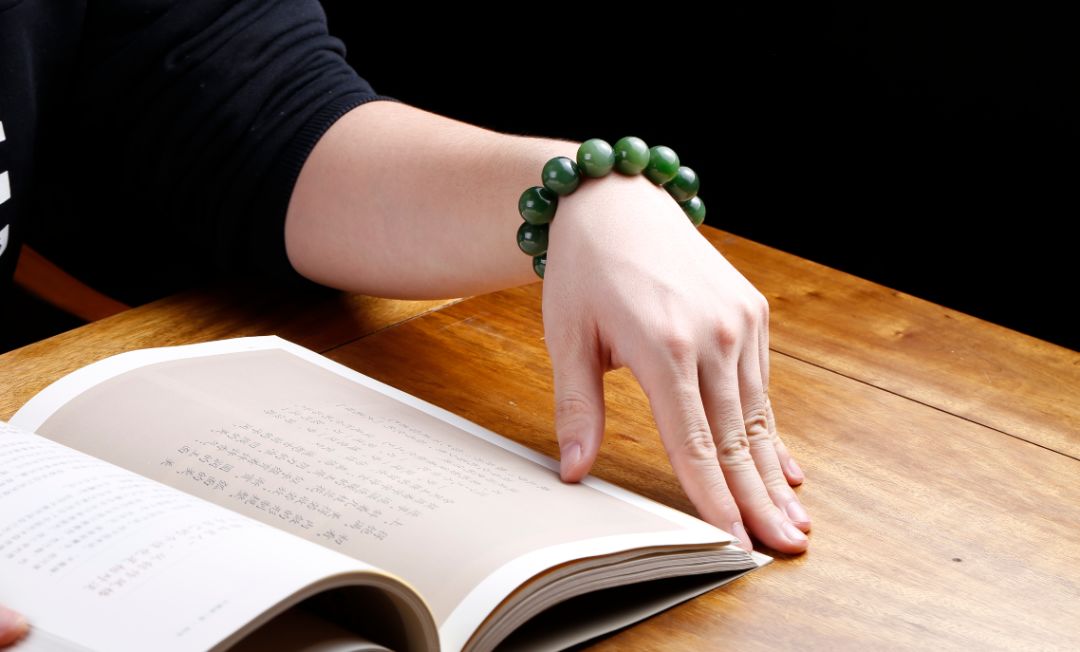 帶手串的男人好惡心(男人戴手鏈忌諱)