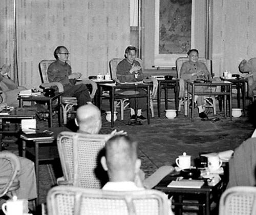 恢復(fù)高考是哪一年(恢復(fù)高考最早是誰提出的)