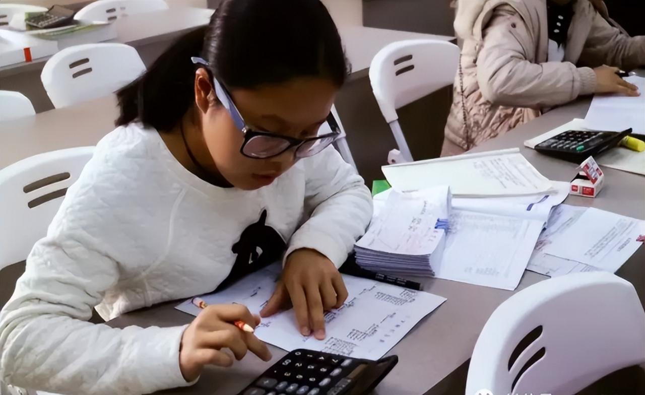 女生最吃香的十大專業(薪資高待遇優,適合女生)