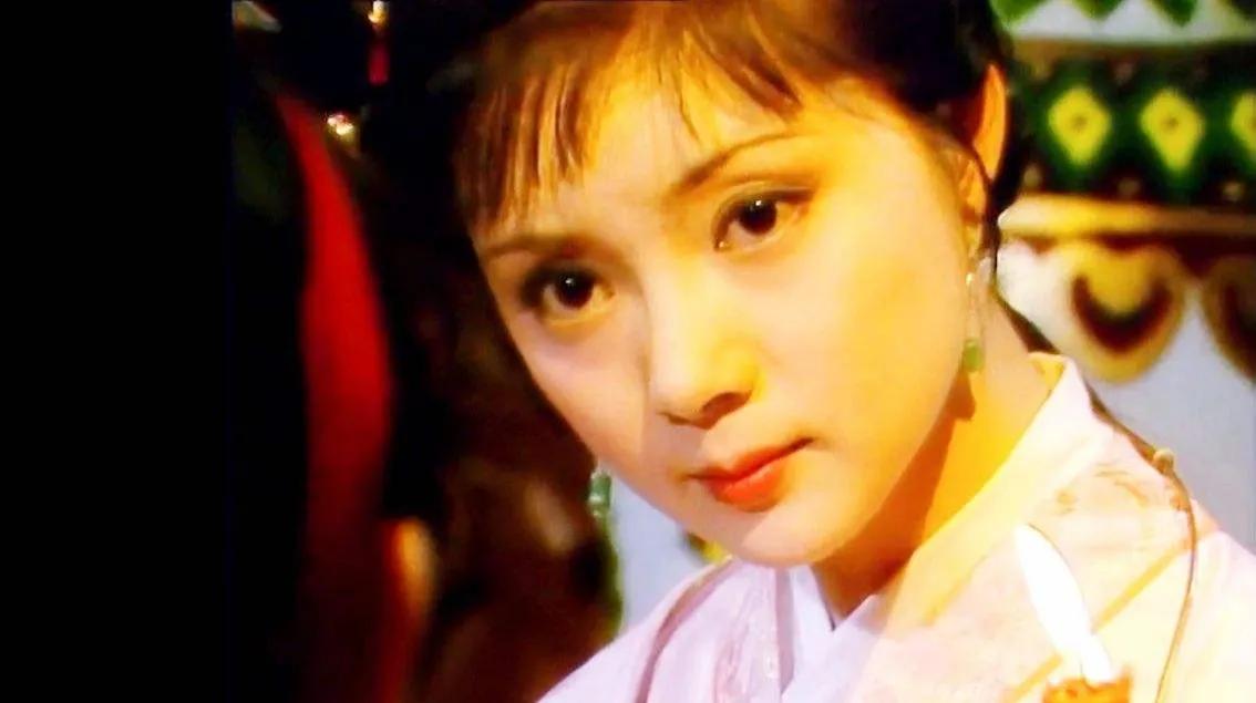 劉姥姥怎么知道薛寶釵是鬼，劉姥姥所講“雪中抱柴”故事
