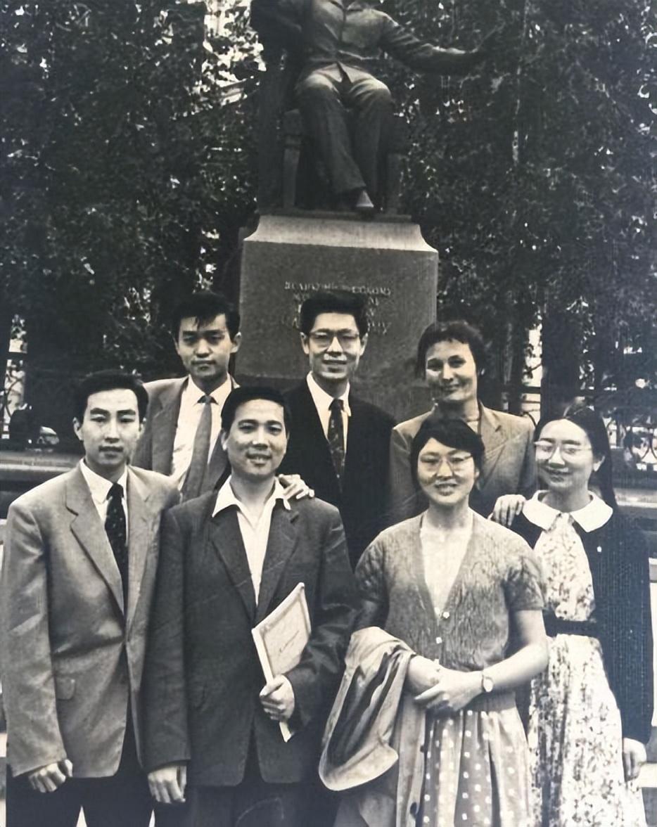 鋼琴大師劉詩昆個人資料(劉詩昆教你彈鋼琴)