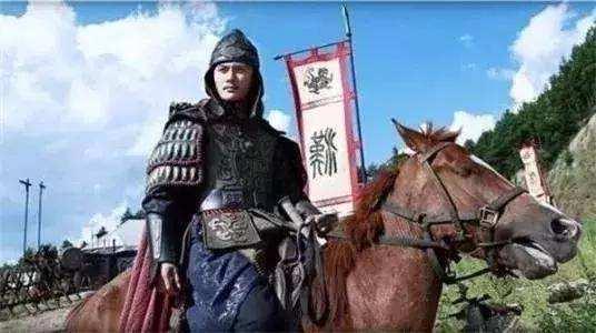 竇憲和霍去病誰厲害(竇憲簡介 )