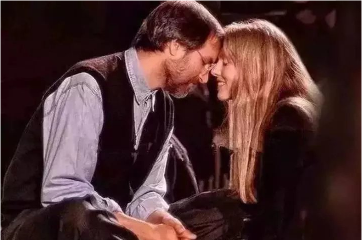 喬布斯妻子勞倫經歷(喬布斯老婆勞倫身價)