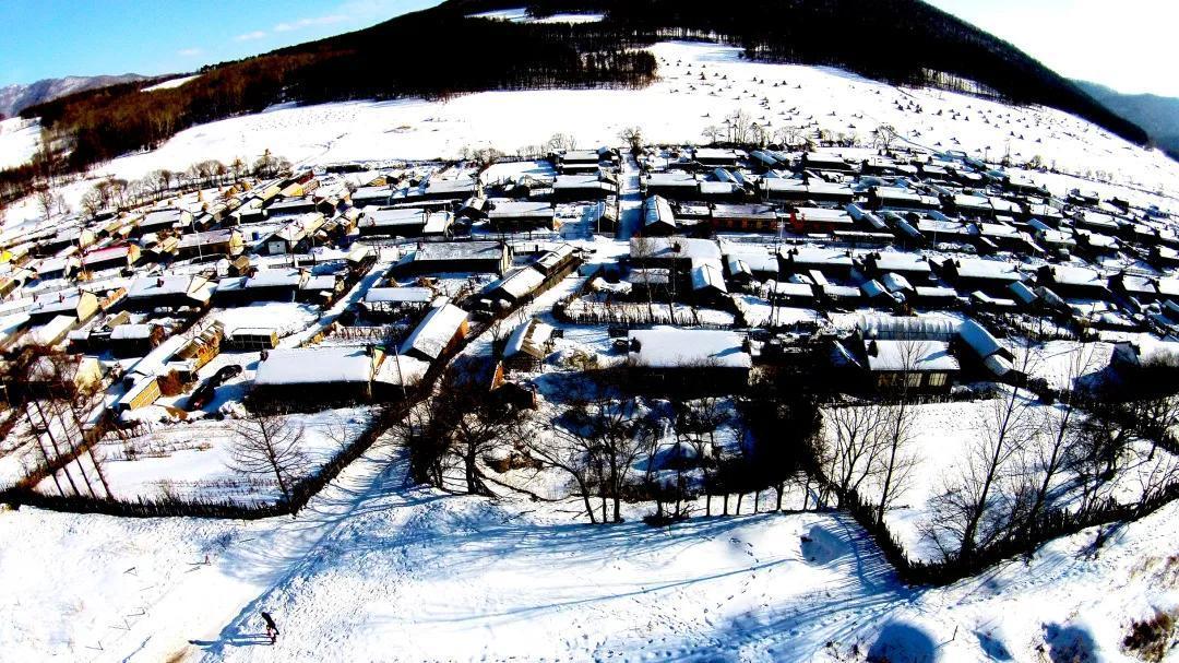 中國雪鄉(xiāng)在哪個(gè)城市及成因(怎么去雪鄉(xiāng)最方便)