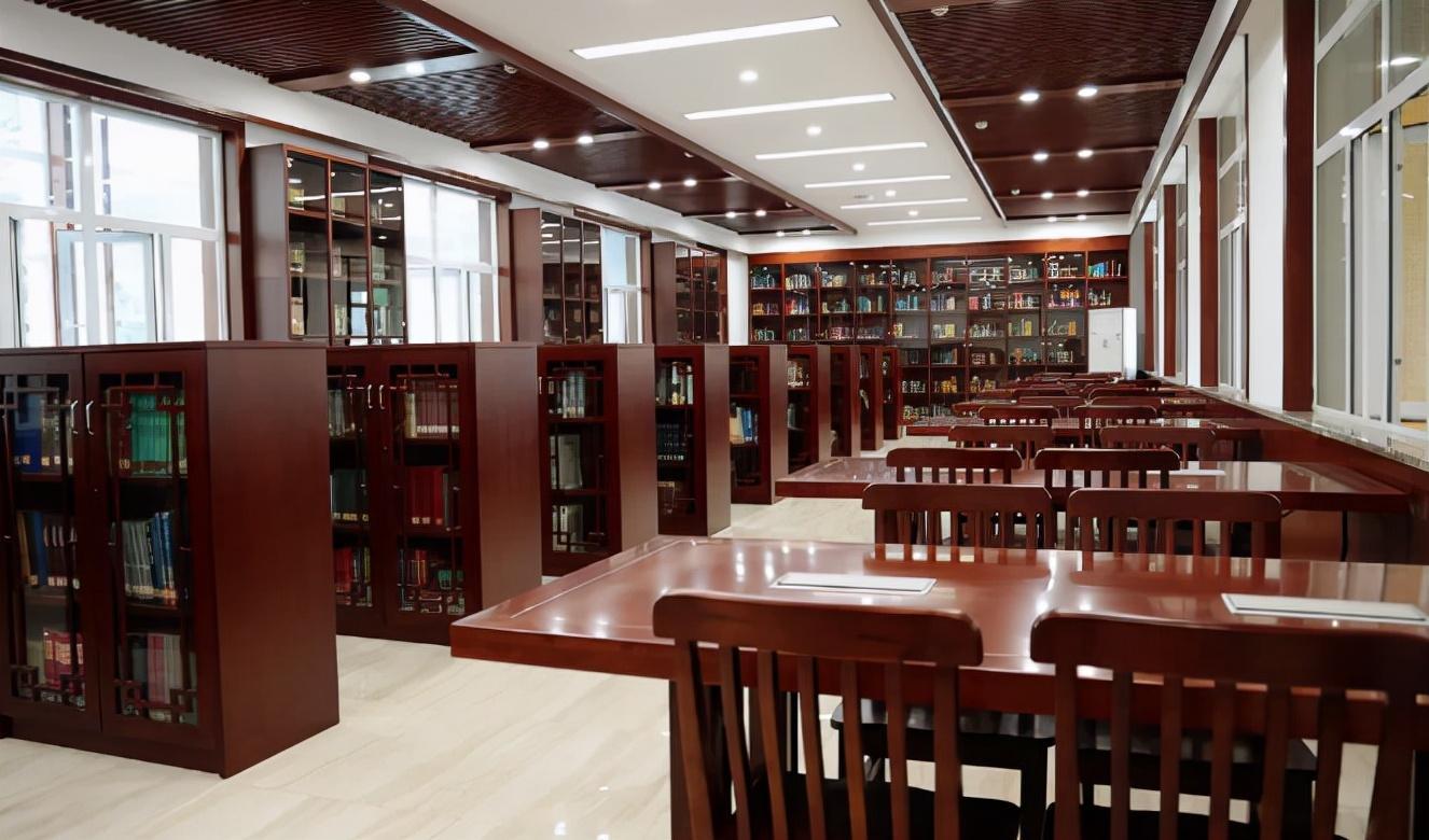 中南民族大學(xué)圖書館(中南民族大學(xué)校內(nèi)雙子塔圖書館)