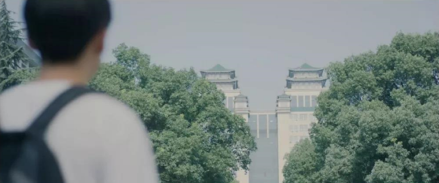 中南民族大學(xué)圖書館(中南民族大學(xué)校內(nèi)雙子塔圖書館)
