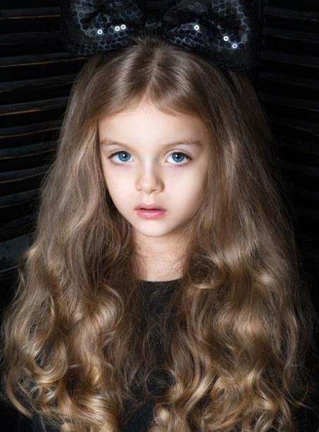 全球最美的小孩第一名(全球最美的童星)