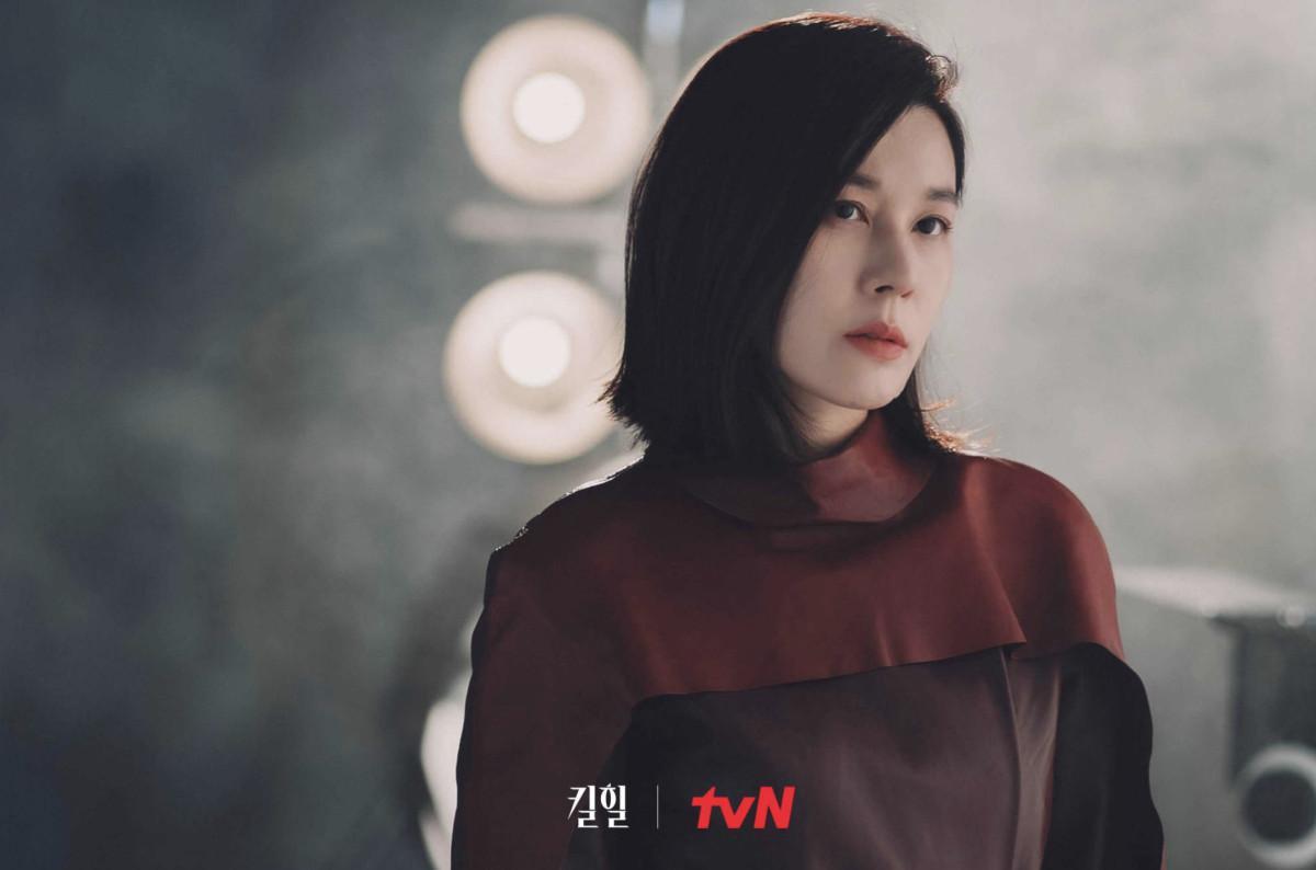 韓劇女主和財(cái)閥兒媳婦的一樣(女主是財(cái)閥并且腹黑的韓劇)