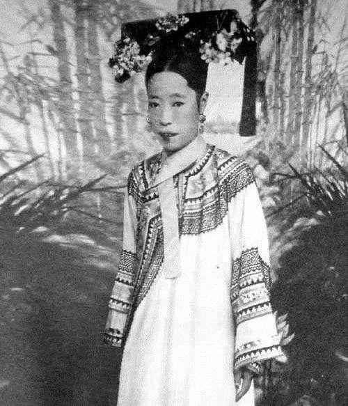 慈禧是誰的皇后入宮(慈禧太后是誰的妻子)