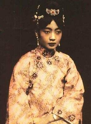 慈禧是誰的皇后入宮(慈禧太后是誰的妻子)