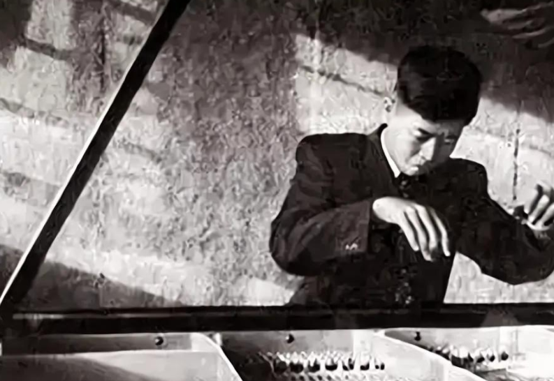 鋼琴大師劉詩昆個人資料(劉詩昆教你彈鋼琴)