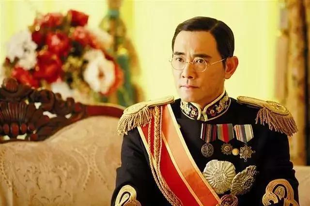 清朝第一美女是誰(清朝第一美女為何懸梁自盡其父母)