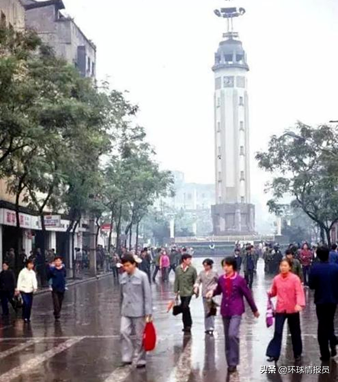 重慶屬于哪個(gè)省的城市(重慶成為直轄市20多年了)